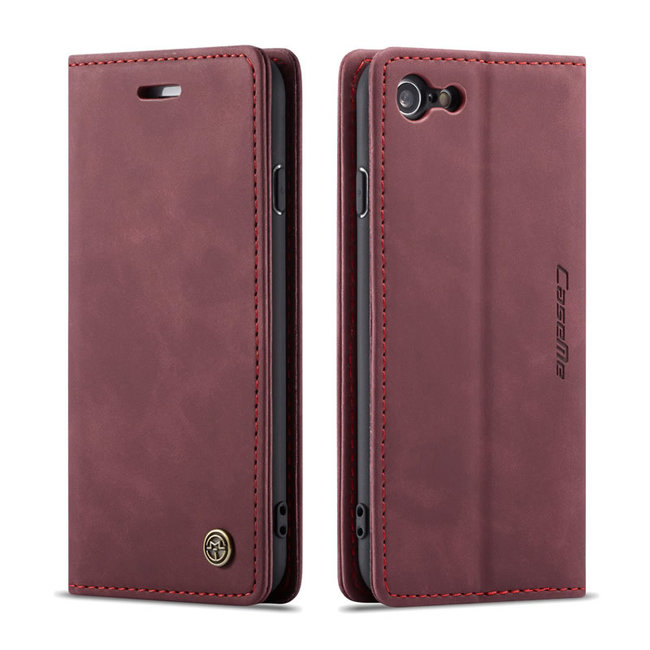 CaseMe - Telefoonhoesje geschikt voor iPhone SE 2022 - Wallet Book Case - Magneetsluiting - Rood