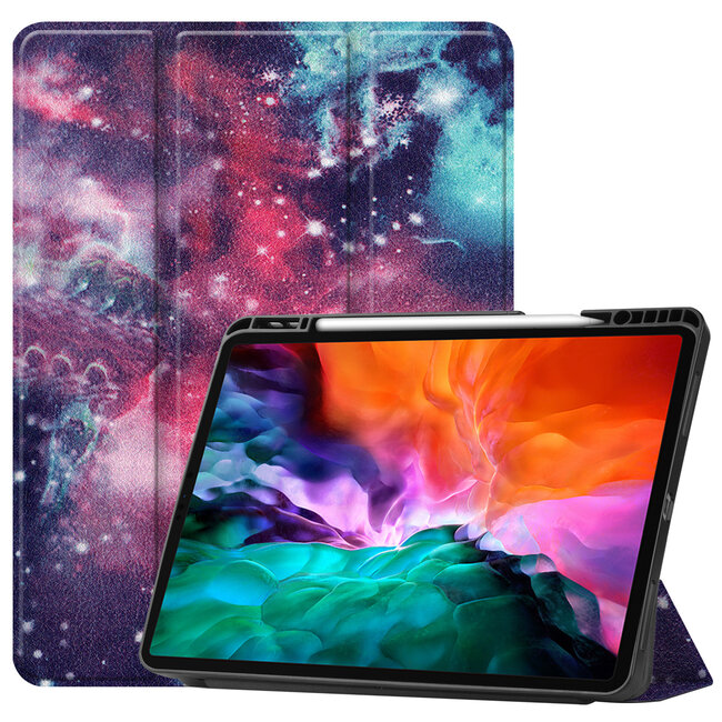 Case2go - Case for iPad Pro 12.9 (2021) - Slim Tri-Fold Book Case - Lightweight Smart Cover with Pencil holder - Galaxy