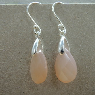 P51 OZ0578 OORHAAK Ag925 MAANSTEEN ROOS 15MM DRUPPEL