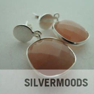 P7 OZ0527 OORSTEKER Ag925 MAANSTEEN ROOS 14MM VIERKANT