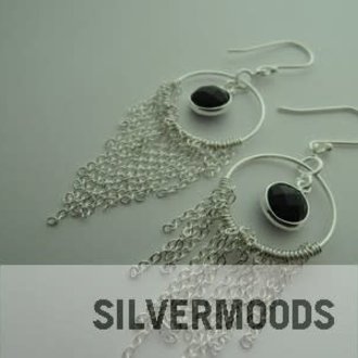 P78 OZ0399 OORHAAK ONYX ZWART  5CM ROND+KETTINKJES FACET