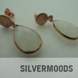 P41 OR0030 OORSTEKER Ag925 VERGULD ROSE MAANSTEEN WIT 15X10MM DRUPPEL