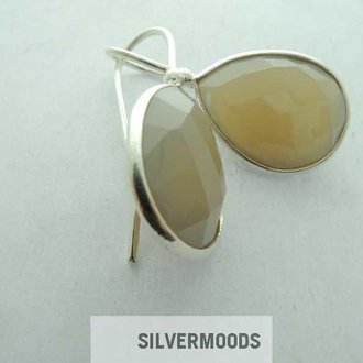 P5 OZ0078 OORHAAK Ag925 CHALCEDOON GRIJS 12X9MM DRUPPEL