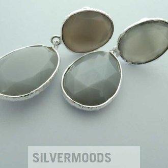 P22 OZ0117 OORSTEKER Ag925 MAANSTEEN GRIJS 40MM 2XOVAAL