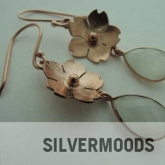 OR0021 OORHAAK Ag925 VERGULD ROSE MAANSTEEN WIT 4CM BLOEM/DRUPPEL