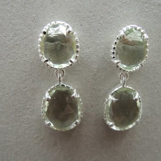 P23 OZ0636 OORSTEKER Ag925 AMETHIST GROEN 34MM 2XOVAAL