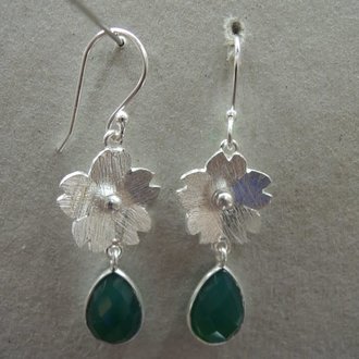 OZ0656 OORHAAK Ag925 ONIX GROEN 3CM DRUPPEL