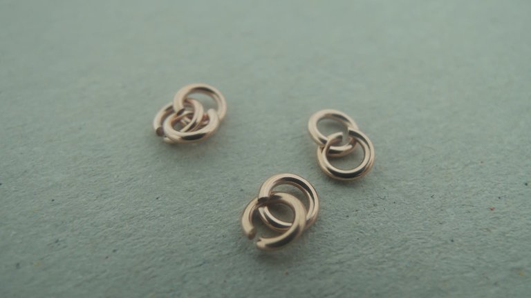 RENLO41-08 OPEN OOG Ag925 GOLD PLATED ROSE DIAMETER 4.1MM EN 0.8MM DRAADDIKTE