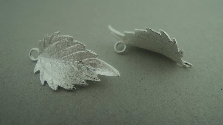 PE201 BEDEL Ag925 25MM BLAD MET 2 OGEN