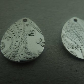 PE126 ONDERDEEL( 15 stuks) BEDEL Ag925 14MM DRUPPEL DOORBOORD GEGRAVEERD