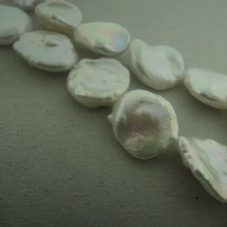 P4008 KESHI WIT +-14MM ONREGELMATIG