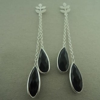 P112 OZ0769 OORSTEKER ONIX ZWART 7CM DRUPPEL