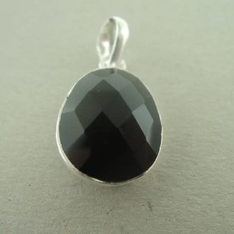 P115 PZ0039 HANGER ONIX ZWART 18MM OVAAL MET OOG