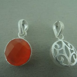 P118 PZ0043 HANGER Ag925 CARNEOOL ORANJE 13MM ROND GEBRUSHED