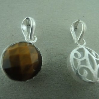 P118 PZ0047 HANGER Ag925 TIJGEROOG BRUIN 13MM ROND GEBRUSHED