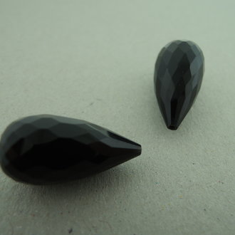 9862 ONIX ZWART 20MM DRUPPEL 1GAT FACET (per 2 stuks)