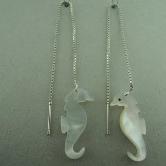 OZ0790 OORSTEKER Ag925 ZEEPAARDJE SCHELP + KETTING