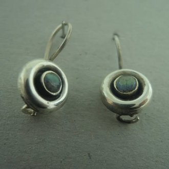 OZ0798 OORHAAK Ag925 LABRADORIET GRIJS 11MM ROND