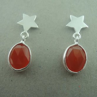 P121 OZ0811 OORSTEKER Ag925 CARNEOOL ORANJE 2CM STER/DRUPPEL