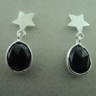 P121 OZ0813 OORSTEKER Ag925 ONIX ZWART 2CM STER/DRUPPEL