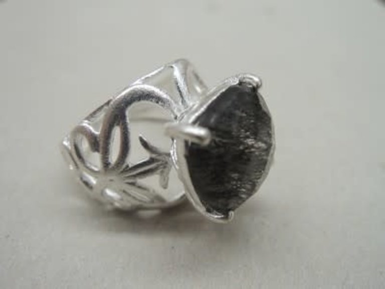 P124 RZ0306 RING Ag925 MAT RUTIELKWARTS ZWART VIERKANT  11MM