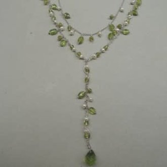 KZ0050 HANSSNOER ZILVER Ag925 PAREL/PERIDOOT GEKETTELD