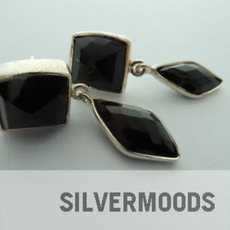 P93 OZ0265 OORSTEKER Ag925 PREHNIET GROEN 30MM ONREGELMATIG