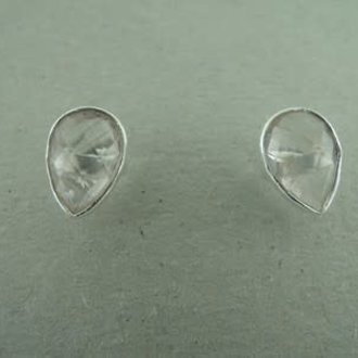 P128 OZ0827 OORSTEKER Ag925 ROSE KWARTS ROOS  10X7MM DRUPPEL