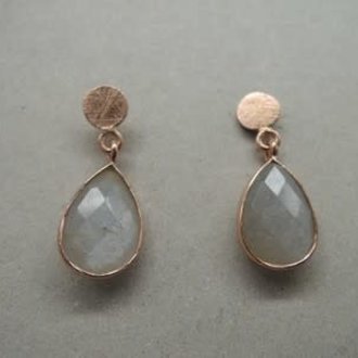 P134 OR0117 OORSTEKER Ag925 VERGULD ROSE MAANSTEEN GRIJS 12X9MM DRUPPEL+ROND