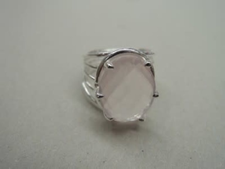 P138 RZ0323 RING Ag925 ROSE KWARTS ROOS 17X12MM OVAAL