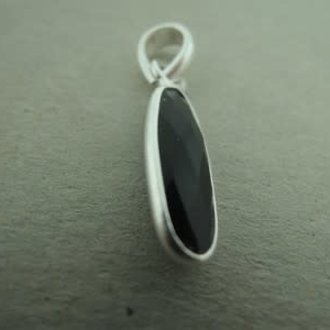 A3010 HZ0041 HANGER Ag925 ONIX ZWART 15X6MM MET BEUGEL