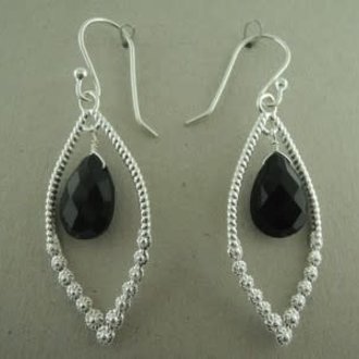 p144 OZ0878 OORHAAK Ag925 ONIX ZWART  32X16MM DRUPPEL