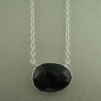 P148 KZ0037 Ag925 KETTING ONIX ZWART 20X15MM OVAAL 2 OGEN