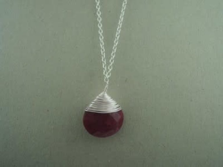 P146 KZ0027 KETTING Ag925 RUBY ROOS 20MM DRUPPEL