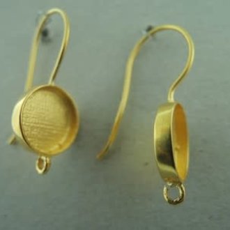 GPEAHO80 OORHAAK MET ZETKAST (per 3 paar) Ag925 VERGULD 10MM ROND MET OOG