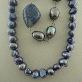 KZ0052 HANSSNOER PAREL/LAPIS LAZULI BLAUW GEKETTELD/GEREGEN