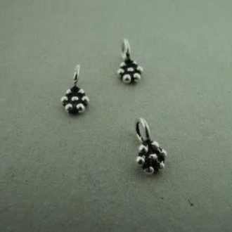 PE287 HANGER Ag925 (per 20 stuks) ETNISCH 10MM BLOEM MET OOG