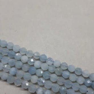 9943 KRAAL AQUAMARIJN BLAUW 4MM ROND FACET