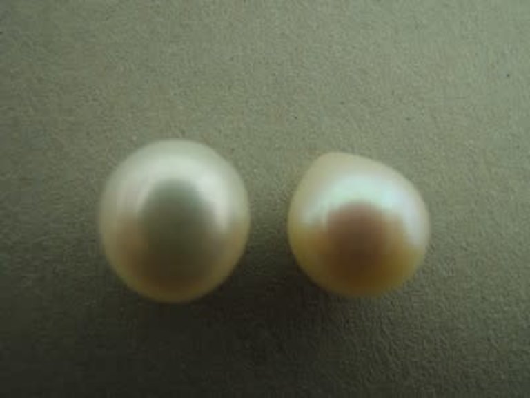 PEARL3 ZOETWATERPAREL WIT (per 6 stuks) 11MM DRUPPEL HALF GEBOORD