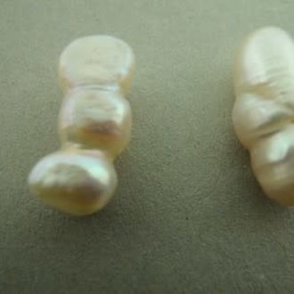 PEARL18 ZOETWATERPAREL CREME (per 10 stuks) 20MM ONREGELMATIG NIET GEBOORD