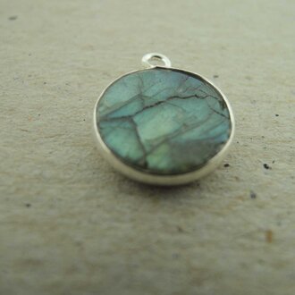 A1012 HZ0052 HANGER Ag925 LABRADORIET GRIJS 12MM ROND MET KAST MET OOG