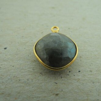 QSF180 HANGER IN KASTAg925 VERGULD GRIJS 13X13MM VIERKANT LABRADORIET MET OOG TOP