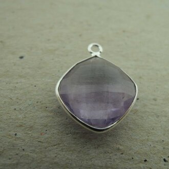 QSF184 HANGER IN KAST Ag925 PAARS 13X13MM VIERKANT AMETHIST MET OOG TOP