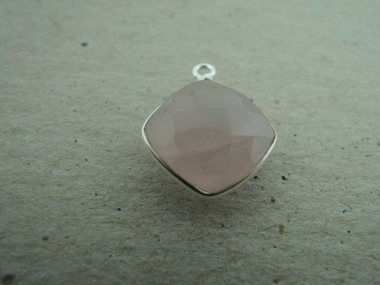 QSF186 HANGER IN KAST Ag925 ROOS 13X13MM VIERKANT KWARTS MET OOG TOP