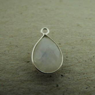 QSF272 HANGER IN KAST Ag925 WIT REGENBOOGMAANSTEEN 12X8MM DRUPPEL  MET OOG TOP