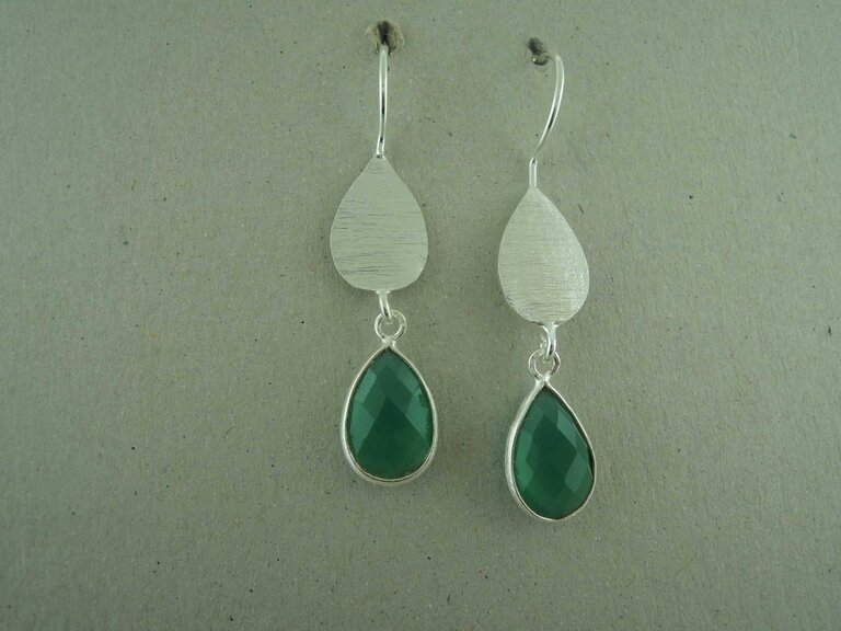 P63 OZ0894 OORHAAK Ag925 ONIX GROEN 45MM DRUPPEL