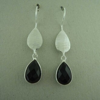 P63 OZ0895 OORHAAK Ag925 ONIX ZWART 45MM DRUPPEL