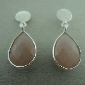 P41 OZ0178 OORSTEKER Ag925 MAANSTEEN ROOS 15X10MM DRUPPEL