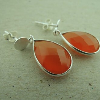 P41 OZ0179 OORSTEKER Ag925 CARNEOOL ORANJE 15X10MM DRUPPEL