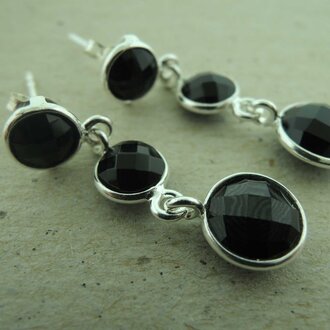 P156 OZ0919 OORSTEKER Ag925 3XROND ONIX ZWART 3CM